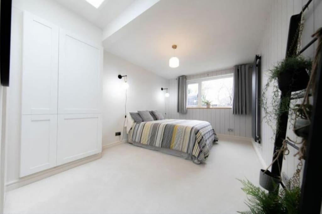 Recently Refurbished Home. Holiday home *